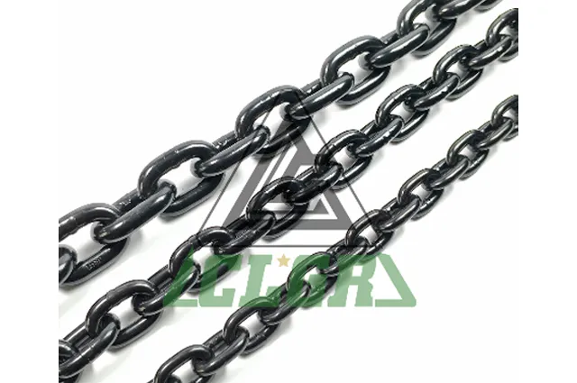 What Are the Material Differences in Lifting Chains?