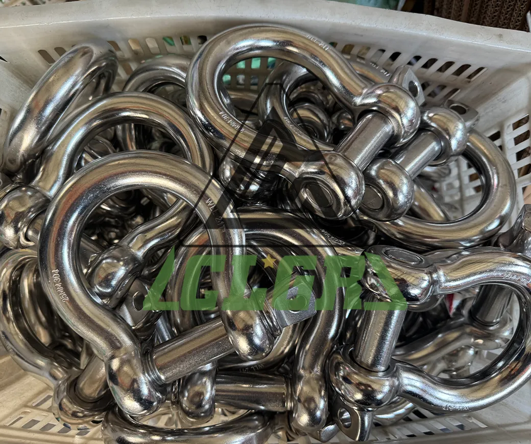 stainless steel bow shackle screw pin european type plastic pack 04
